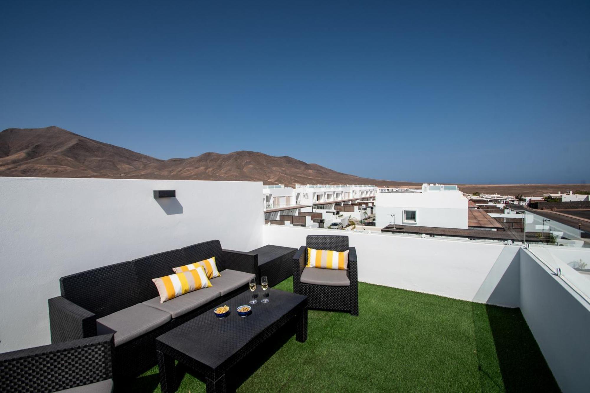 Serena Villa 38 - Heated Pool, Sea Views, Ac, High Speed Internet Playa Blanca  Exteriér fotografie